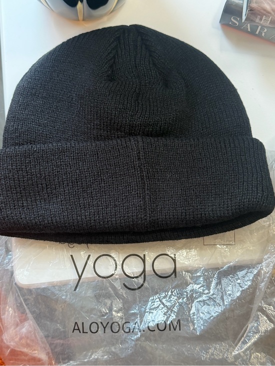 ALO Yoga Black Ribbed Knit Beanie main image 5